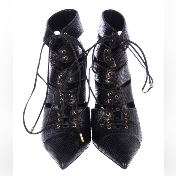 Tom Ford
Python Pointed-Toe Ankle Boots - Picture 3 of 5